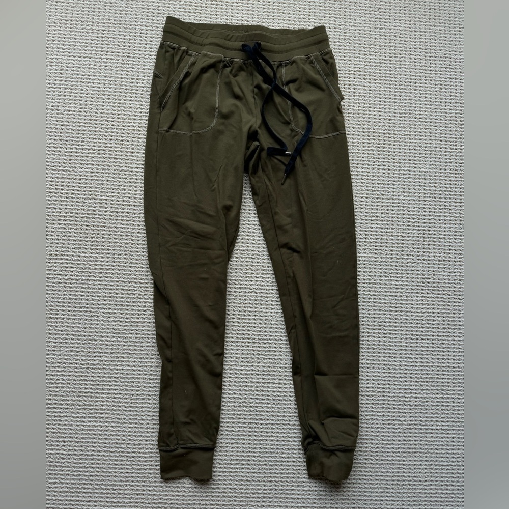 Zyia olive green joggers